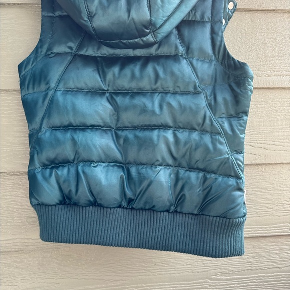 The North Face Teal Puffer Vest - Picture 2 of 4
